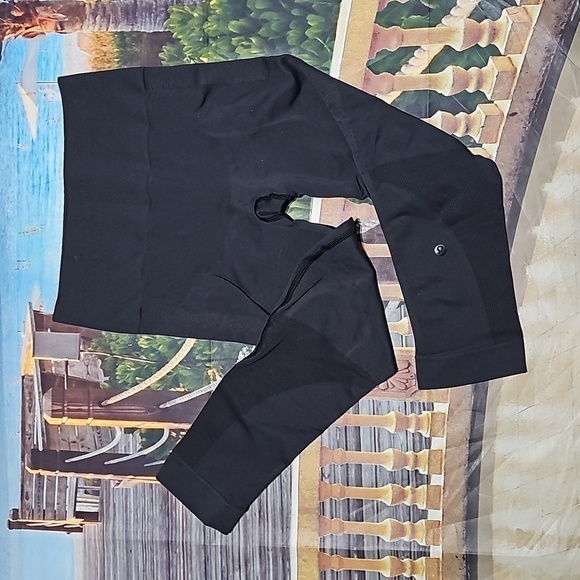 Lululemon Athletic Capri Leggings Size 8 - Picture 2 of 6